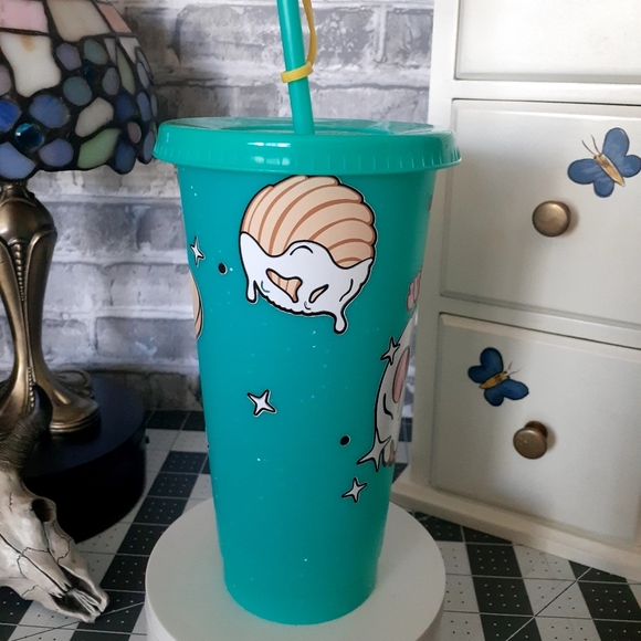 Cold cup. Spooky melting conchas & pan dulce. With straw & topper - Picture 4 of 8